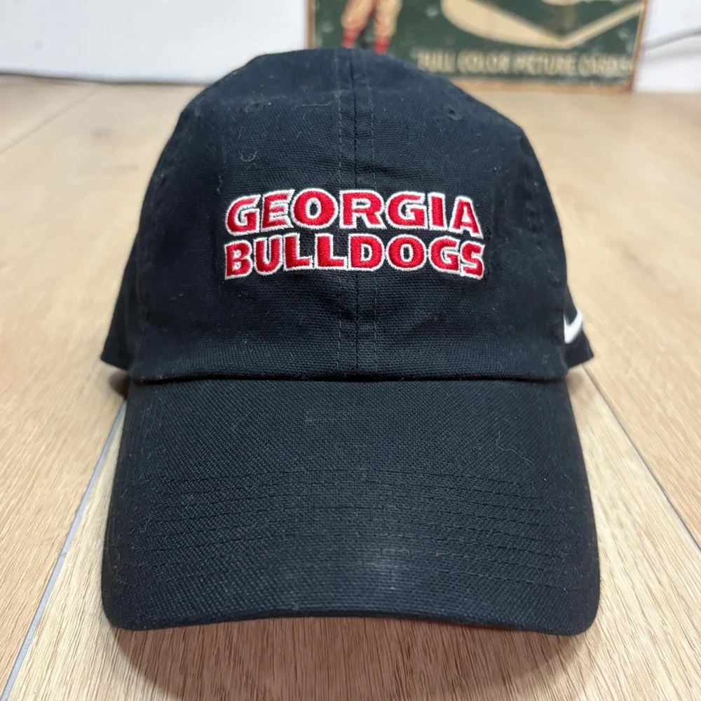 Nike Georgia Bulldogs Hat Mens Black Red Heritage86 Adjustable Baseball Cap UGA